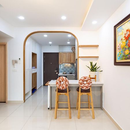 Home, Cosy&Luxury Apartment - 5Mins To Airport, Free Pool&Gym, Airport Pick Up Service Ho Şi Min Dış mekan fotoğraf